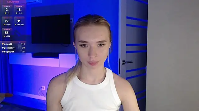 Emily_Hartt webcam