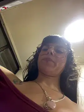 VioletaSubmissive live cam on StripChat