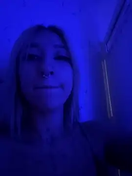 MollyCruz live cam on StripChat