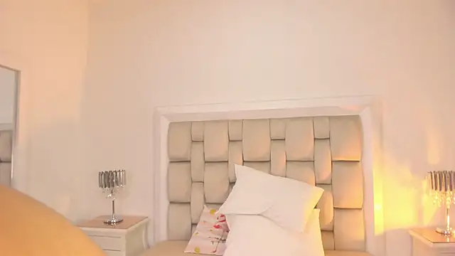 SamanthaFerrer__ webcam