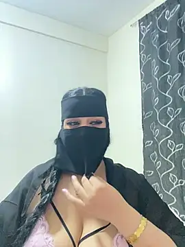 mari_layali webcam