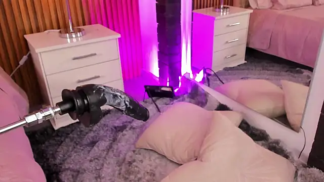 LolaAngellx webcam