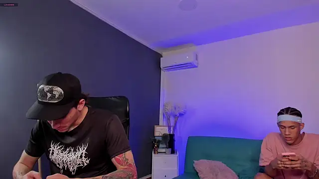 Handsomeboyss19 webcam