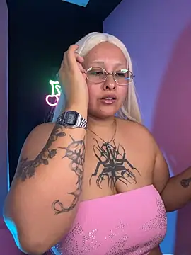 pinkbaddie777 webcam