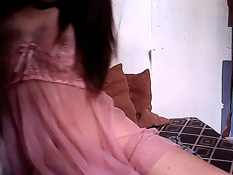 Hotcherryx18 webcam