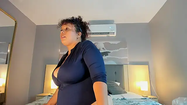 Zara_Holly_ webcam
