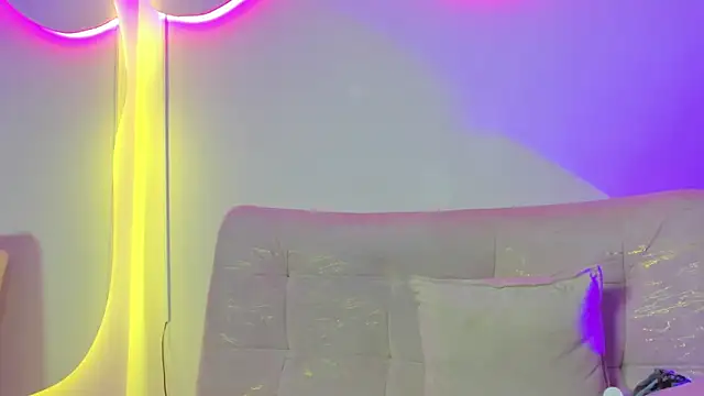 Ivonne_Gil live sex cam