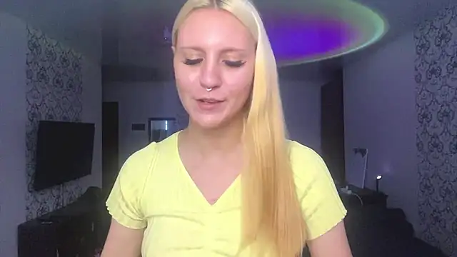 LanaLivee webcam
