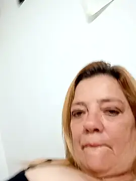 Karlatatiana webcam