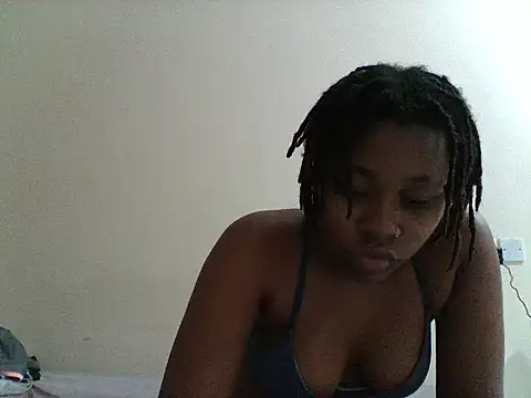 Juicyy_afriq webcam