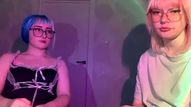 Altgirlhotshow webcam