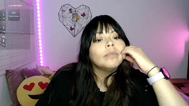 EllieMoonX webcam