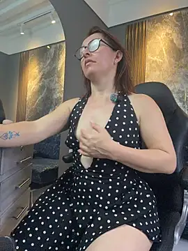 Yelena03 webcam