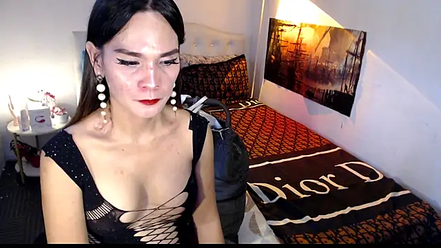 NinaDOM4CUM webcam