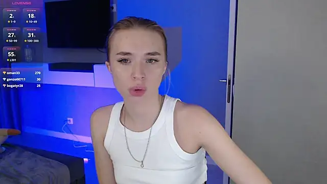 Emily_Hartt webcam