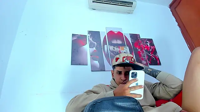 Extreme_Team8 webcam