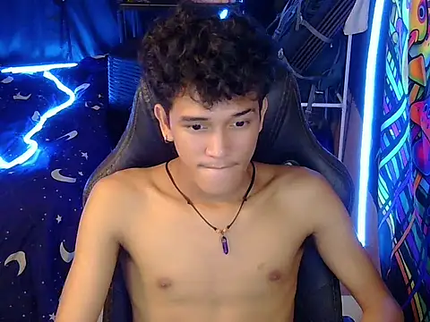 hugekenbigcock live sex cam