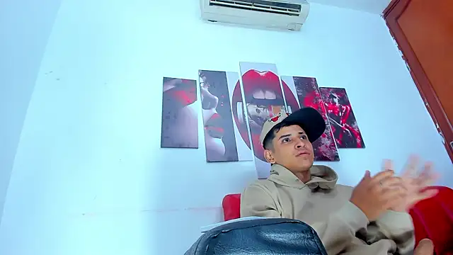 Extreme_Team8 webcam