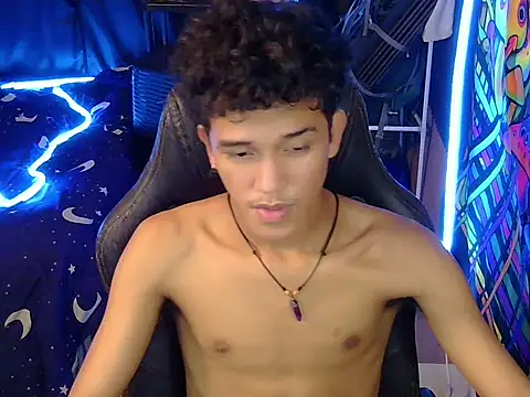 hugekenbigcock webcam