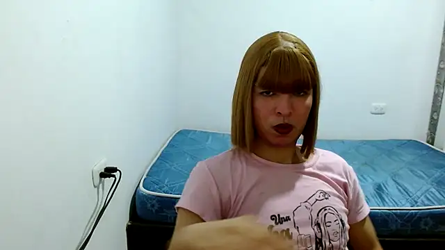 estefania224 webcam