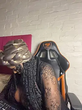 QUEEN_NOBUHLE_FEMDOM_777 webcam