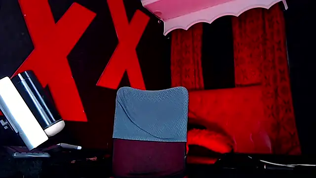 abrilbigcock live cam