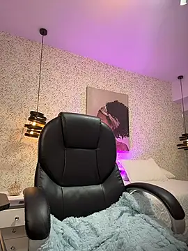 NINI__MOON__ webcam