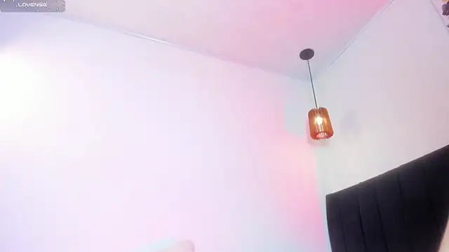dolly_zoe webcam