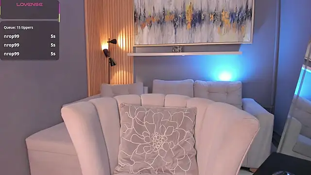 daviana_hills webcam