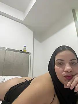 Layla_kaderr webcam