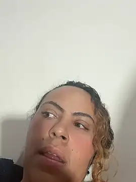 Chloe_Leaozinho webcam