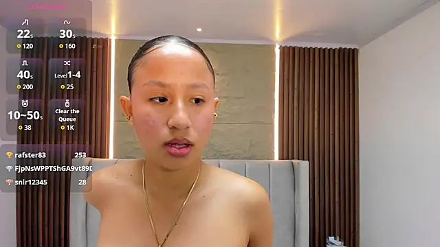 LESLYSIMPSON webcam