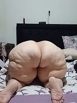 MegaAssMature webcam
