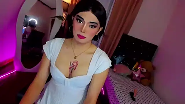 UrGooddessSamanthaLoove webcam