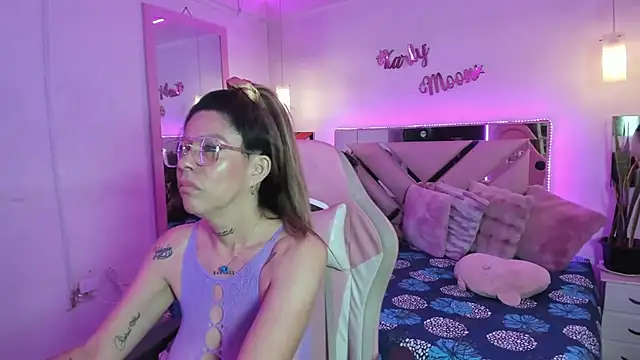 Karly_moon webcam