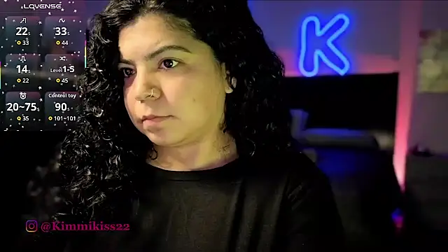 kimmiakiss22 webcam