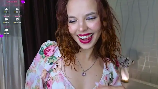 PollyHiller1 live cam on StripChat