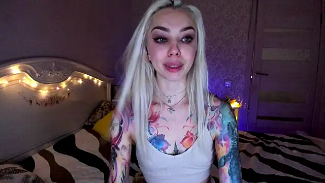 LillyMoure_