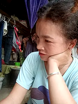 nangmo live cam on StripChat