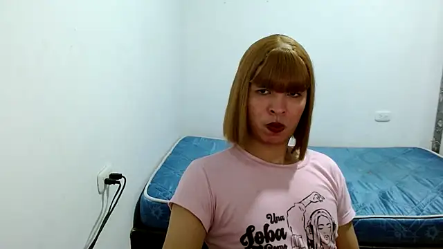 estefania224 webcam