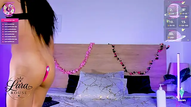 LaraRous webcam