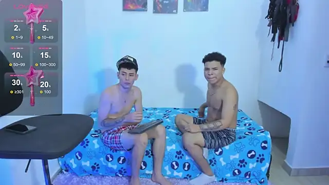 Alexander_and_Xiao webcam