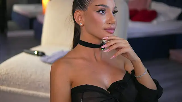 NinaSolenne webcam