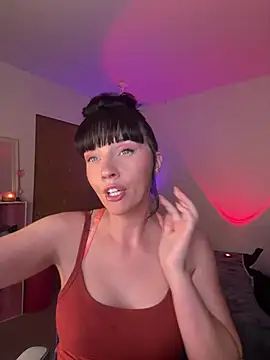 MaciiMayy webcam