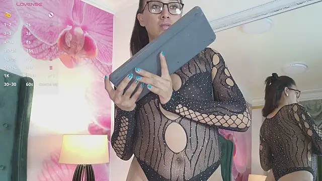 ISABELLA_STARR webcam