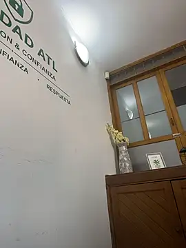 Britt_James webcam