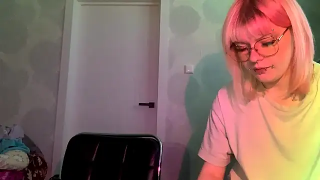 Altgirlhotshow webcam