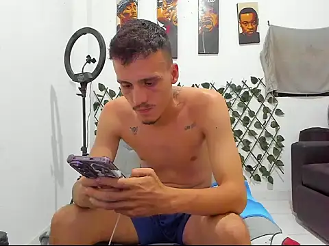 Latins_Boss webcam