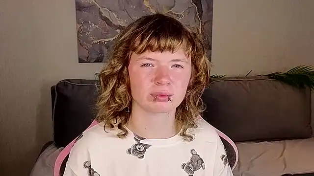 VioletDesiree webcam
