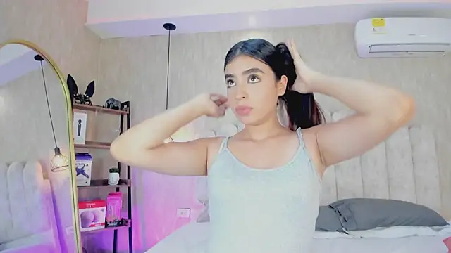 MariamNur_ webcam
